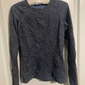 LULULEMON Cypress Kiss Long Sleeve, Black/Gray/Blue Spotted, Size 4